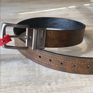 Levi’s Reversible Black/Brown Leather Belt
